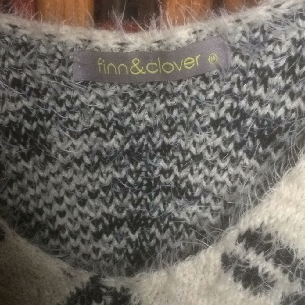 fuzzy sweater - Picture 2 of 4